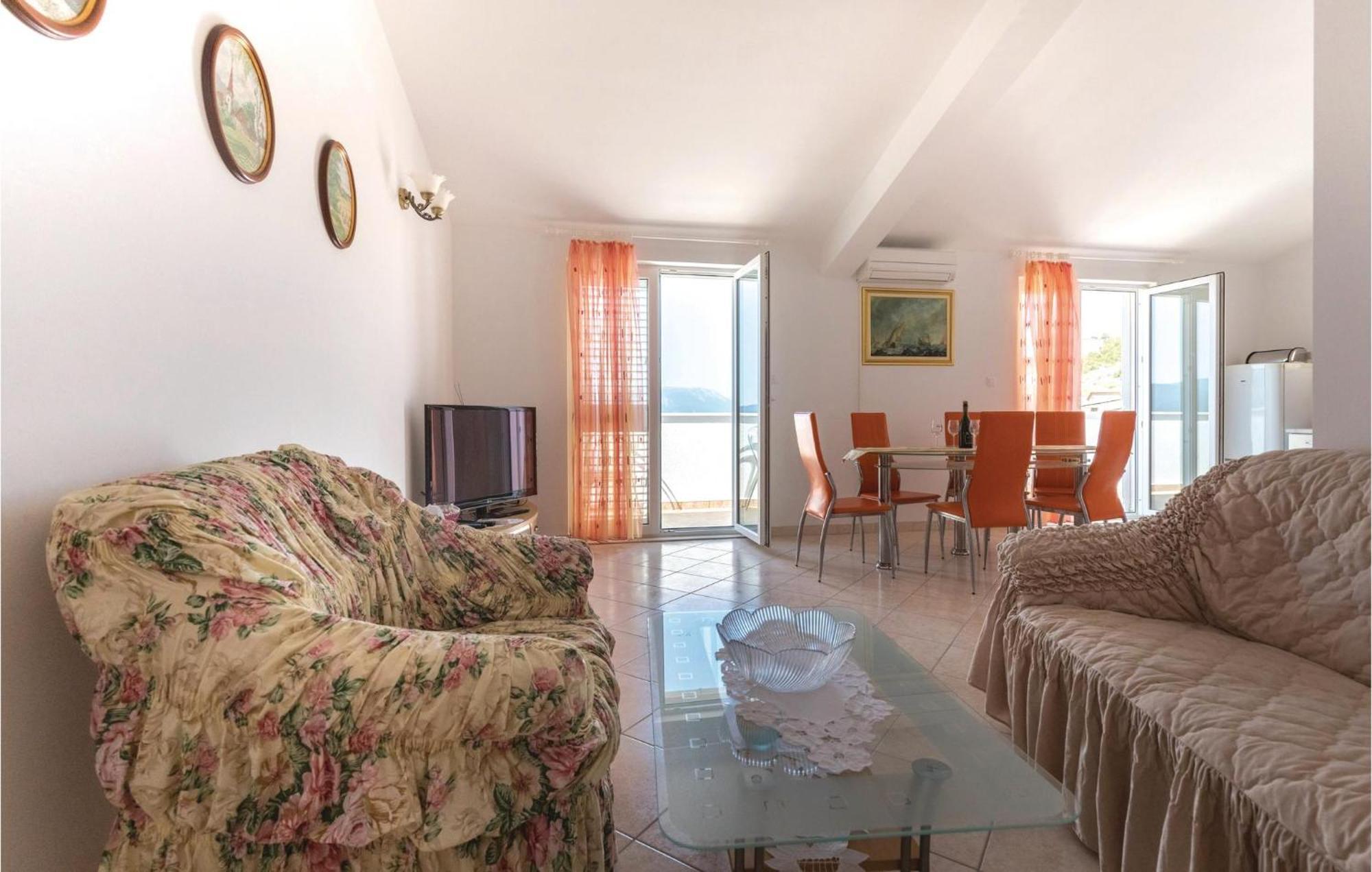 2 Bedroom Lovely Apartment In Komarna Klek Luaran gambar